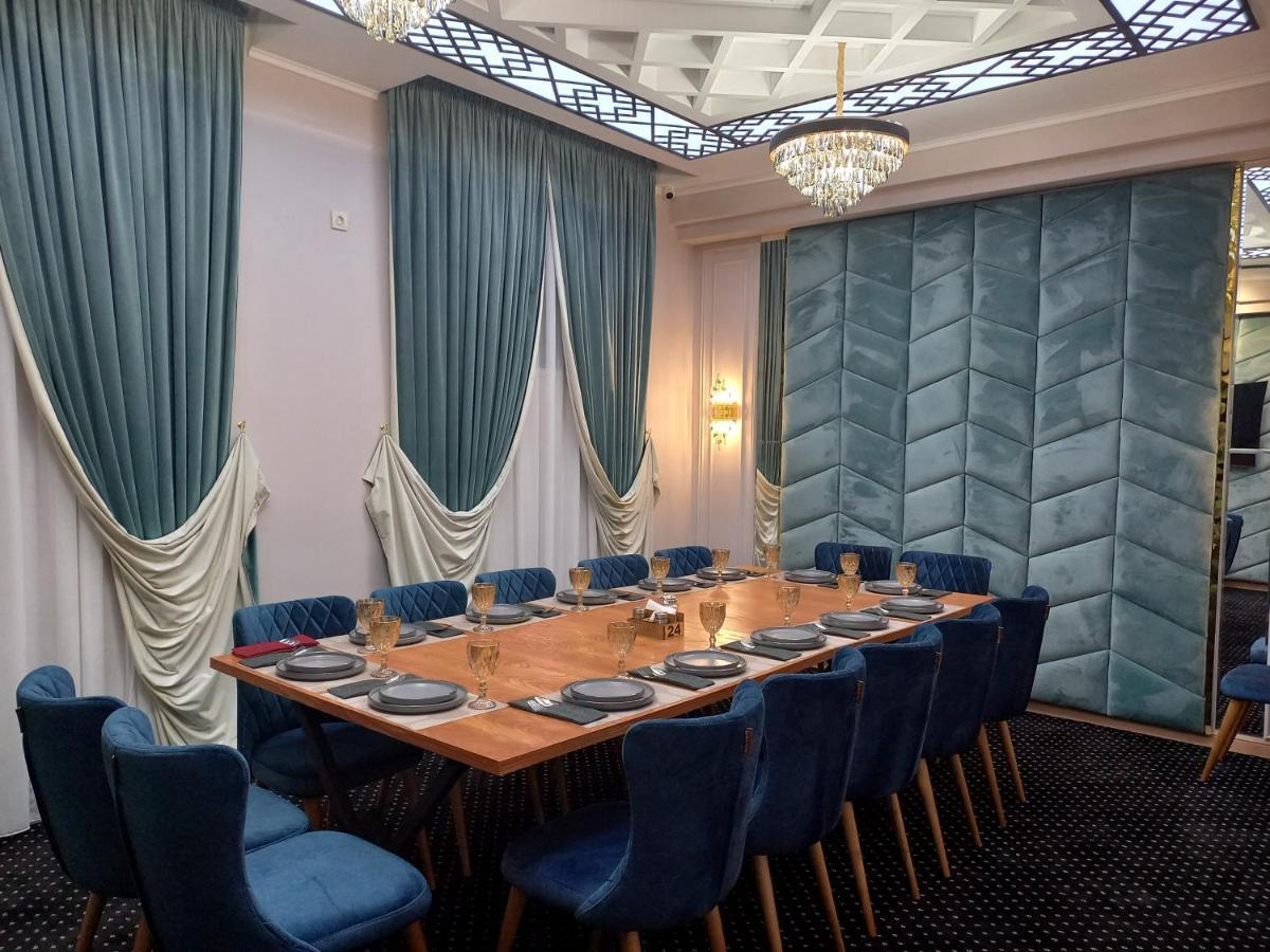 Khan Palace Turkistan Eksteriør billede
